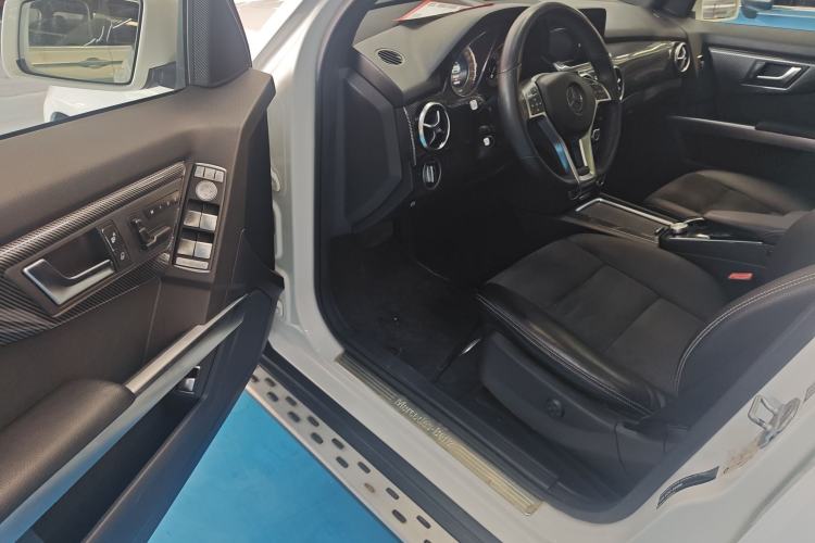 Used Mercedes-Benz GLK-Class 2015 GLK 260 4MATIC Fashion Edition Ultimate Version
