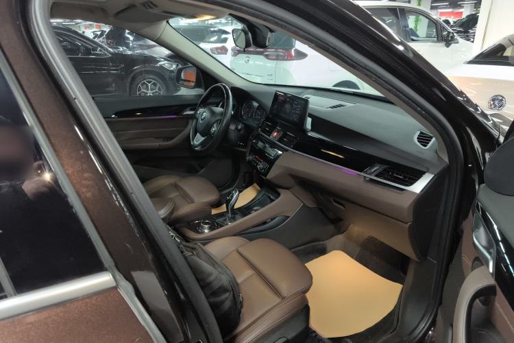 Used BMW X1 2020 sDrive25Li Leading Model
