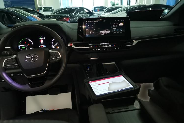 Used Toyota Sienna 2024 2.5L Hybrid Four-Wheel Drive Prestige Edition