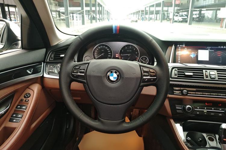 Used BMW 5 Series 2015 520i Elegant Edition
