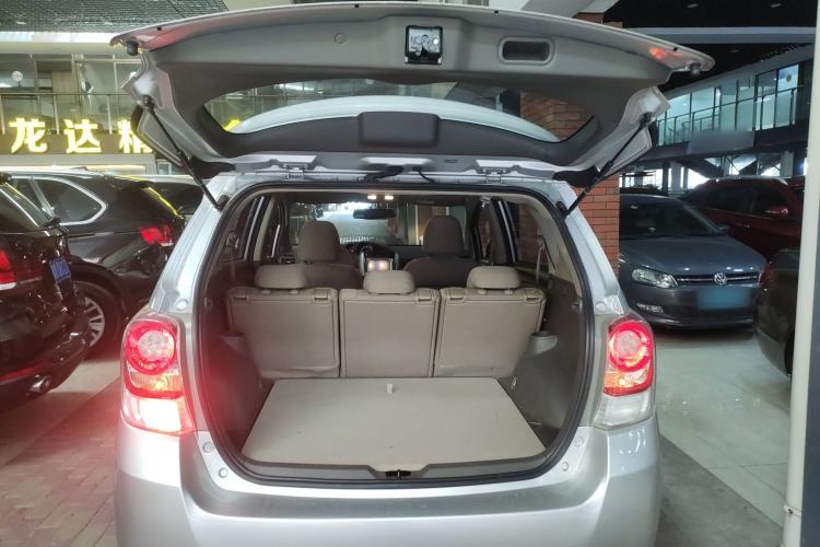 Used Toyota Verso 2014 Starlight 180E CVT Elite Edition
