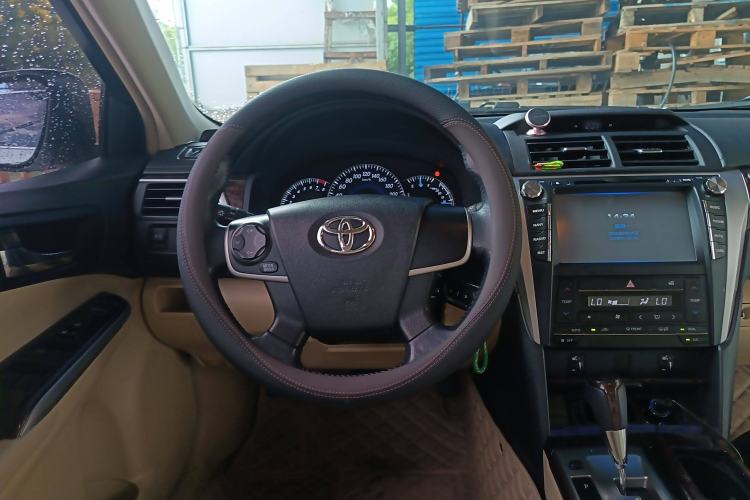 Used Toyota Camry 2015 2.0G Premier Edition
