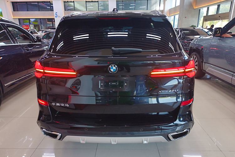 Used BMW X5 2023 xDrive 40Li M Sport Package