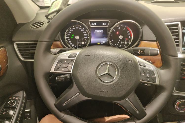 Used Mercedes-Benz M-Class 2014 ML 400 4MATIC Dynamic Model
