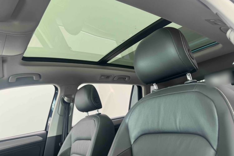 Used Volkswagen Tiguan L 2019 Updated Version 330TSI Automatic Two-Wheel Drive Panoramic Comfort Edition China VI Standard
