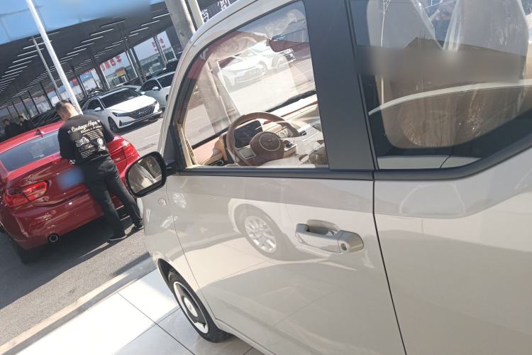 Used Wuling Hongguang MINIEV 2024 3rd Generation 215km Youth Edition
