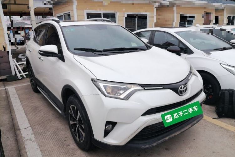 Used Toyota RAV4 2016 2.0L CVT Two-Wheel Drive Fashion Edition China V Standard
