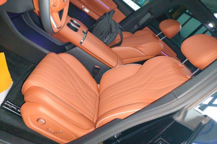 Used  Q07 2025 215 Flagship Edition