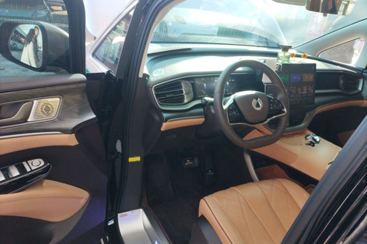 Used Denza D9 2024 DM-i 980 Four-Wheel Drive Prestige Model