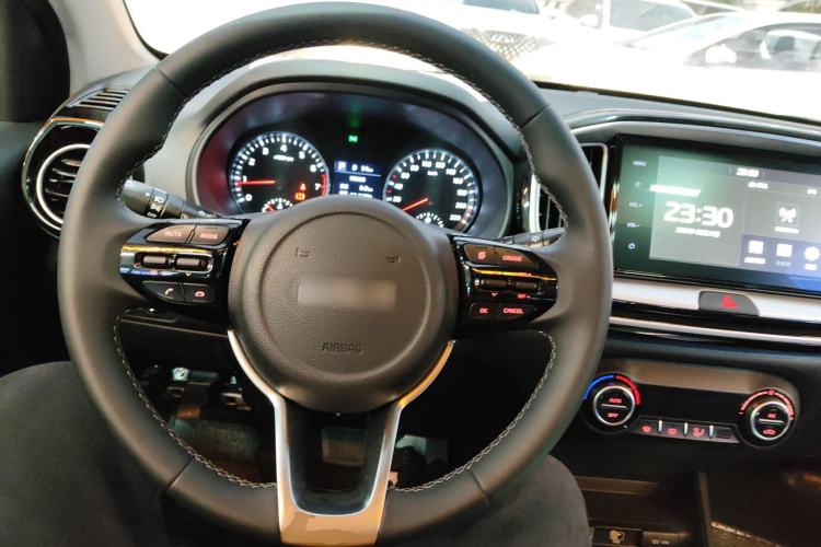 Used Kia kx1 Stonic 2021 1.4L CVT Sunroof Model
