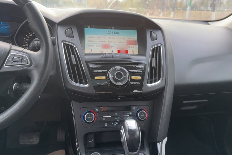 Used Ford Focus 2017 Sedan 1.6L Automatic Fashion Edition Smart Drive Version
