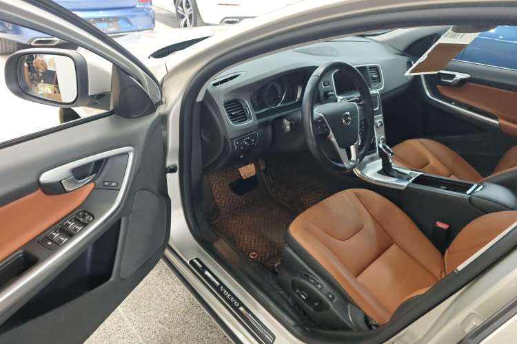 Used Volvo S60 2019 S60L Facelift T5 Intelligent Advanced Edition