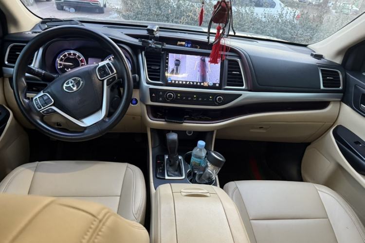 Used Toyota Highlander 2015 2.0T Two-Wheel Drive Elite Edition 7 Seats