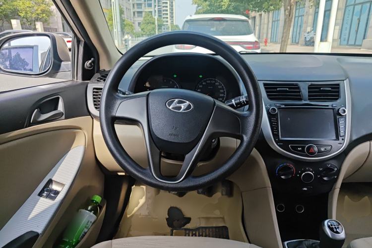 Used Hyundai Verna (older generation) 2014 1.4L Manual Fashion GS Model
