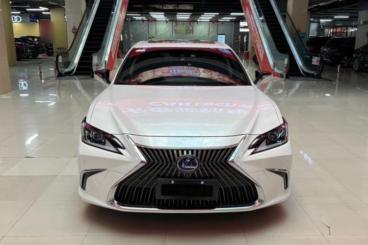 Used Lexus ES 2018 300h Premier Edition China VI Standard
