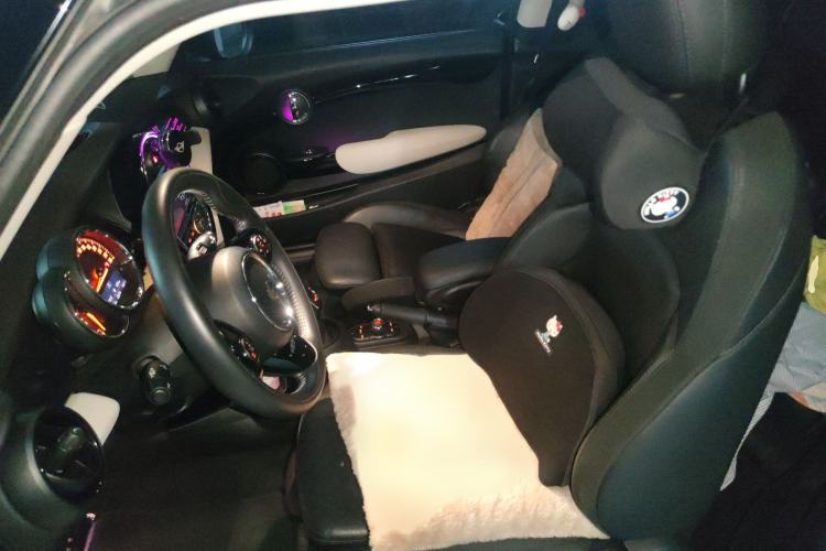 Used  MINI 2019 1.5T COOPER Artist
