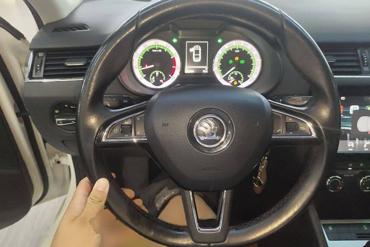 Used Skoda Octavia 2018 1.6L Automatic Luxury Edition
