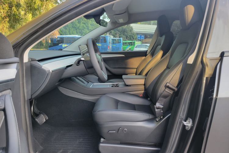 Used Tesla Model Y 2024 Rear-Wheel-Drive Version
