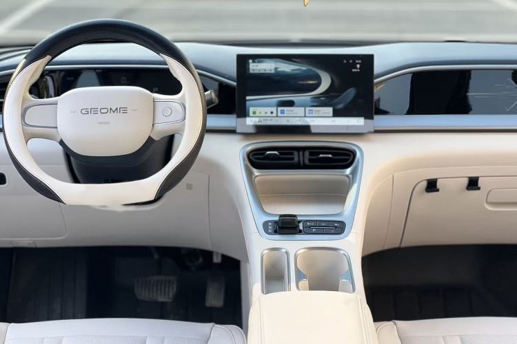 Used  Geome 2025 310km Youth Edition
