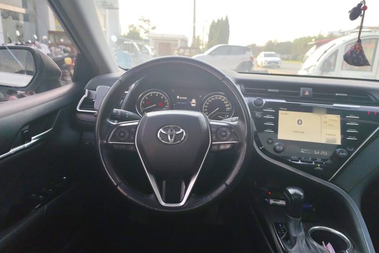 Used Toyota Camry 2018 2.5G Luxury Edition
