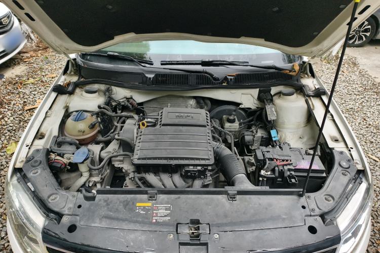 Used Volkswagen Lavida 2015 1.6L Manual Fashion Edition
