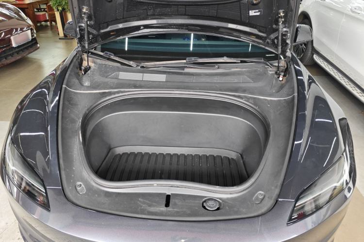 Used Tesla Model 3 2023 Long-Range All-Wheel-Drive Version
