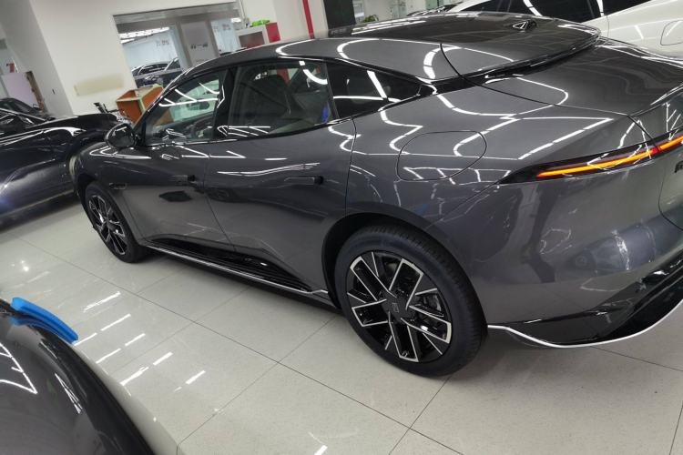 Used  06 2025 Max All-Electric Version
