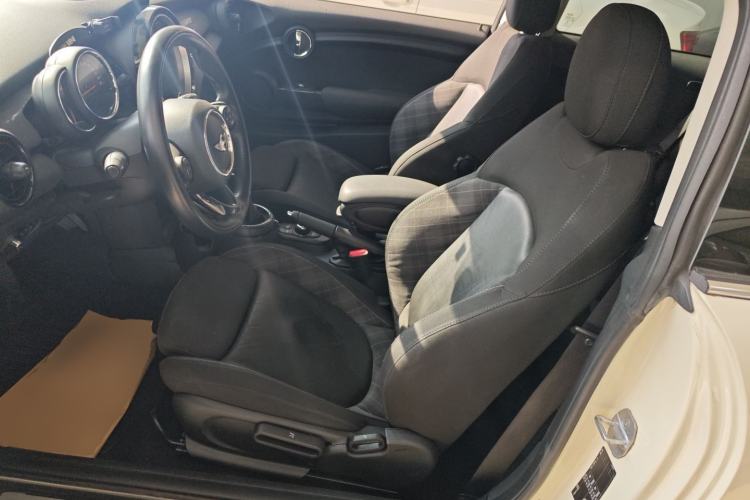 Used  MINI 2016 1.5T COOPER
