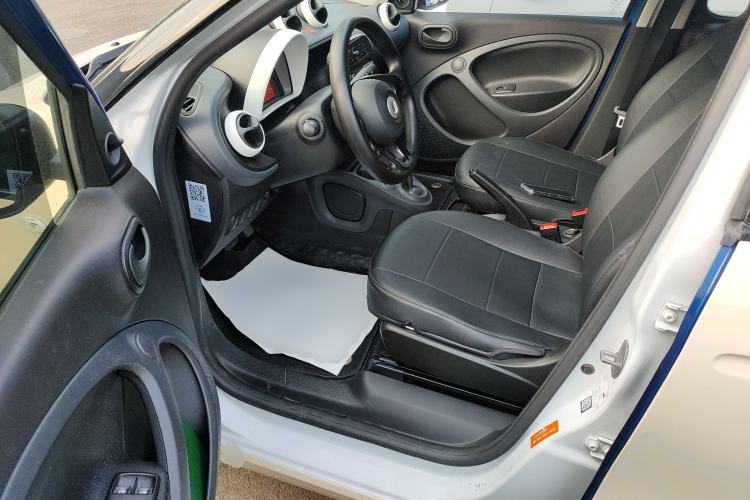 Used  forfour 2016 1.0L 52 kW Dynamic Edition