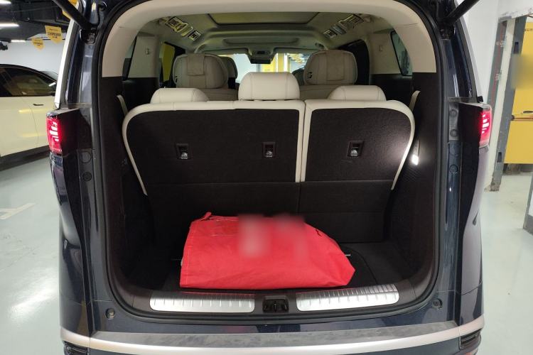 Used Denza D9 2025 DM-i Intelligent Drive 1020 Four-Wheel Drive Flagship Model