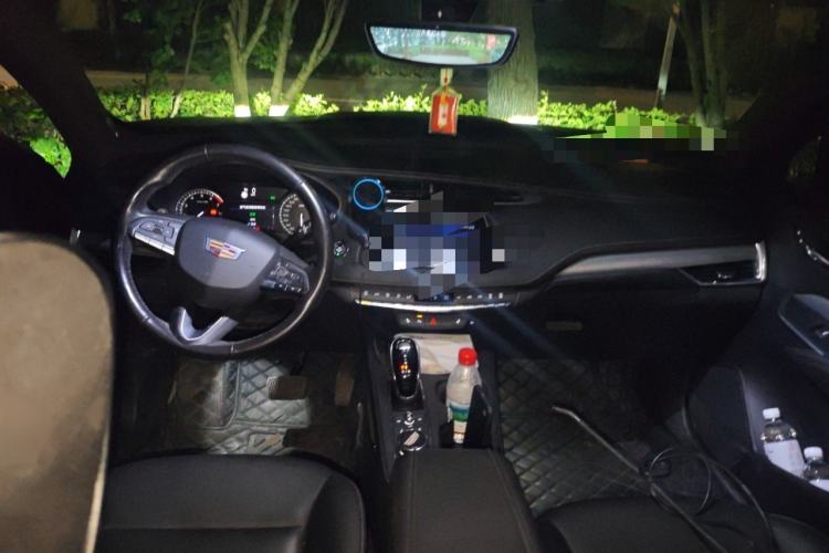 Used Cadillac XT4 2020 28T Two-Wheel-Drive Leading Version
