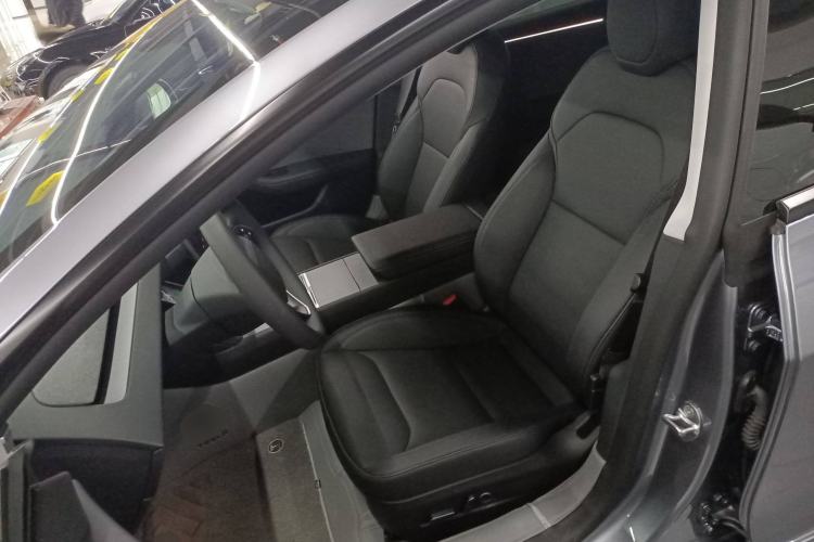 Used Tesla Model 3 2025 Rear-Wheel-Drive Version
