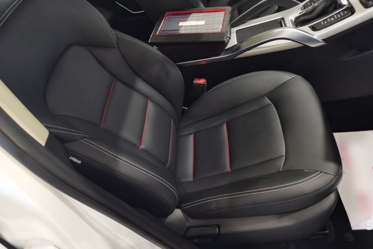 Used Geely Auto Emgrand X7 Sport 2018 1.8TD Automatic Two-Wheel Drive Smart Connect 4G Internet Edition
