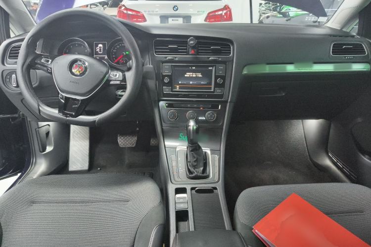 Used Volkswagen Golf 2018 230TSI Automatic Comfort Model
