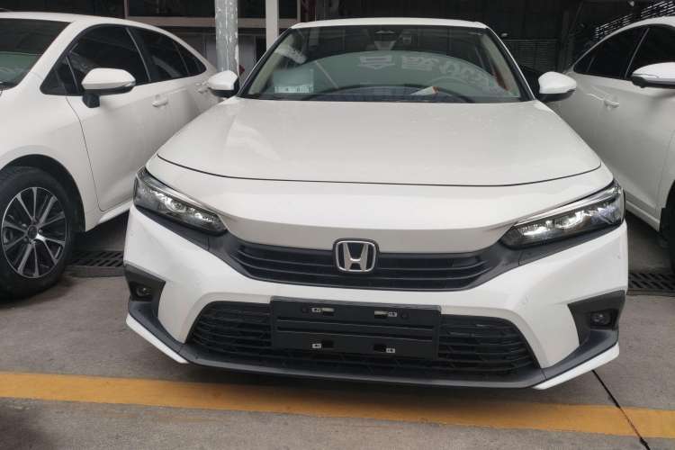 Used Honda Civic 2023 240TURBO CVT Dynamic · Center Stage Special Edition
