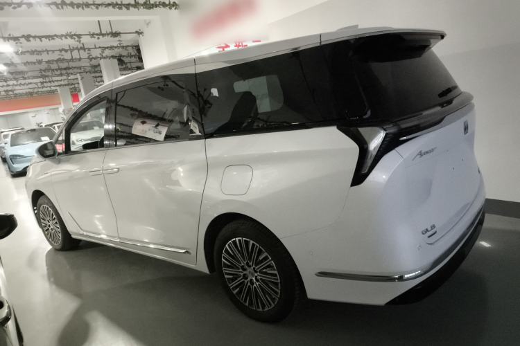 Used Buick GL8 New Energy 2024 Lu Zun Luxury Edition 7-Seater
