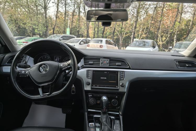 Used Volkswagen Lamando 2018 280TSI DSG Comfort Edition
