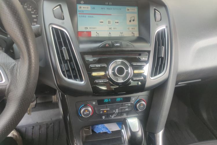 Used Ford Focus 2017 Sedan 1.6L Automatic Fashion Edition Smart Drive Version
