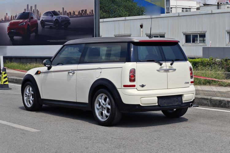 Used  Clubman 2011 1.6L COOPER Fun
