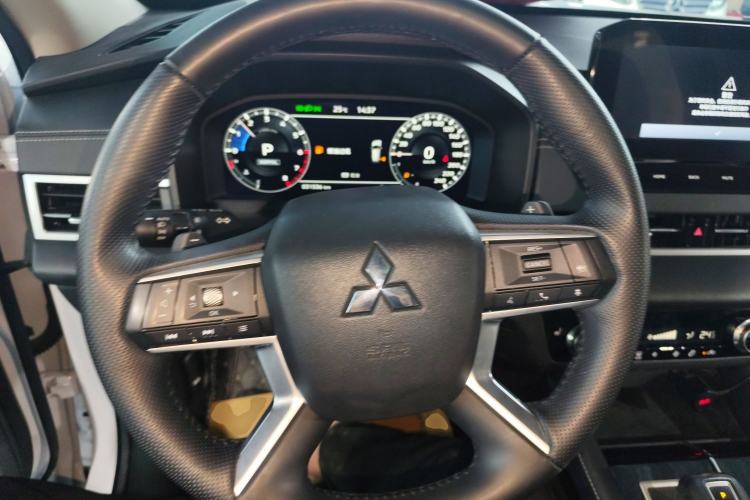 Used Mitsubishi Outlander 2023 1.5T CVT Four-Wheel Drive Prestige Edition 7 Seats