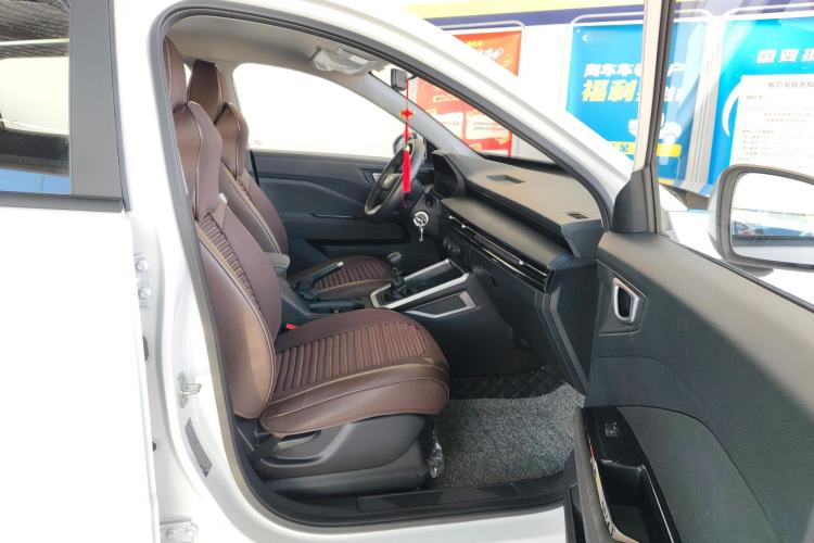 Used Wuling Alvez 2022 1.5L Manual Free-Style Model