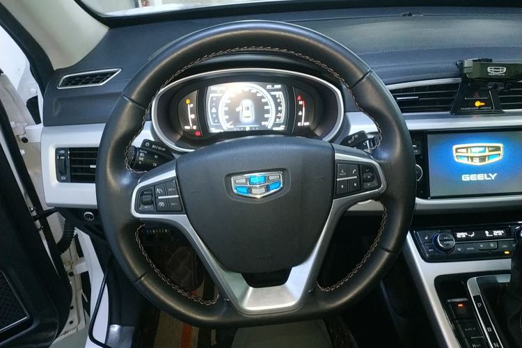 Used Geely Auto Emgrand X7 Sport 2016 1.8TD Automatic ZhiZun Version
