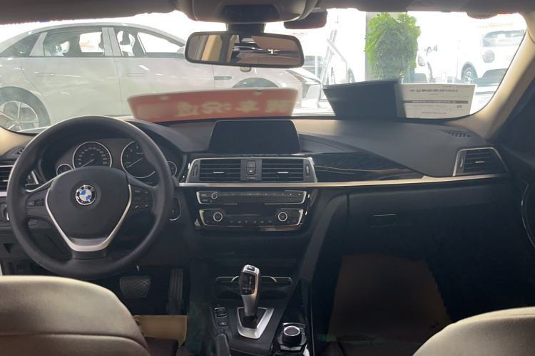 Used BMW 3 Series 2018 320Li Fashion Model
