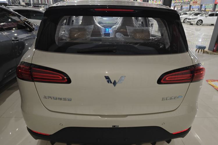 Used Wuling Bingo PLUS 2024 330 km Range Five-Seater Version