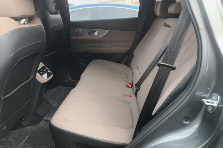 Used Chery Tiggo 8 PLUS 2025 290TGDI DCT Prestige 5-Seater
