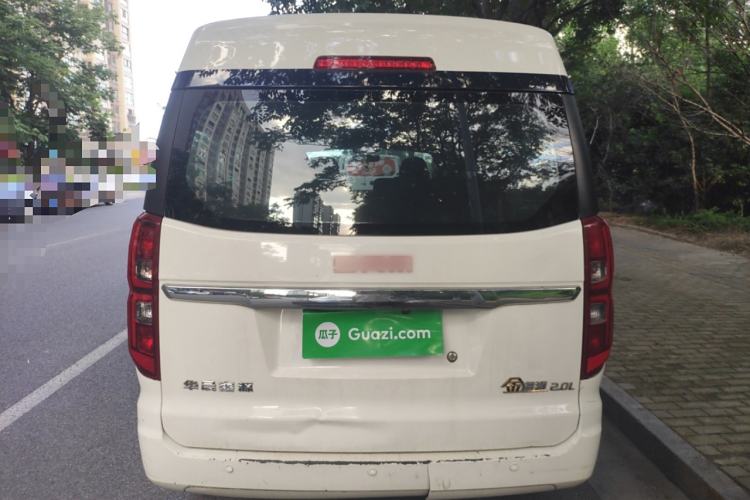 Used Jinbei Gold Hiace 2021 2.0L Passenger Vehicle Engineering Lion 7 Seats
