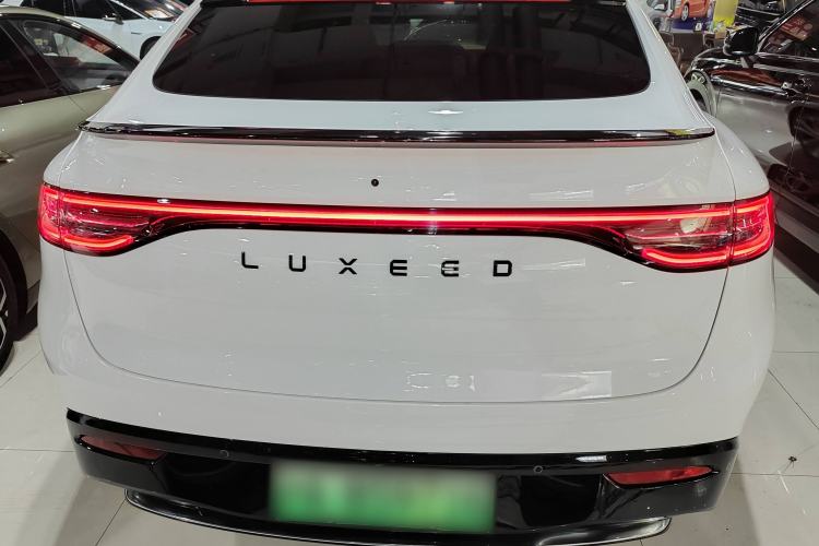 Used Hima Luxeed R7 2024 All-Electric 802 km Max