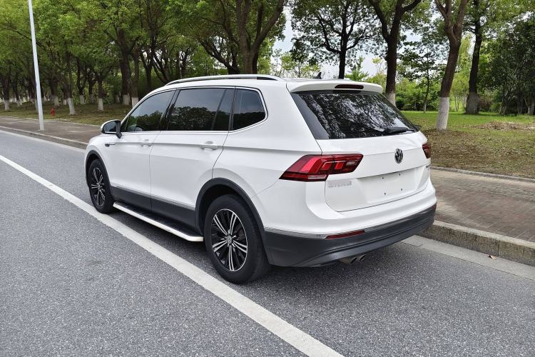 Used Volkswagen Tiguan L 2019 330TSI Automatic Two-Wheel Drive Panoramic Comfort Edition China VI Standard
