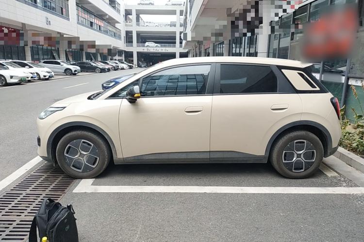 Used AION UT 2025 330 Starlight Edition
