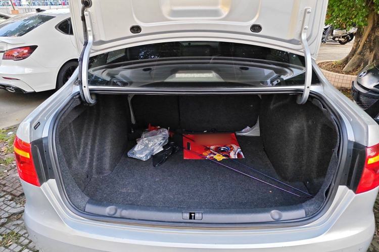 Used Volkswagen Lavida 2013 Revised Version 1.4 TSI DSG Comfort Edition
